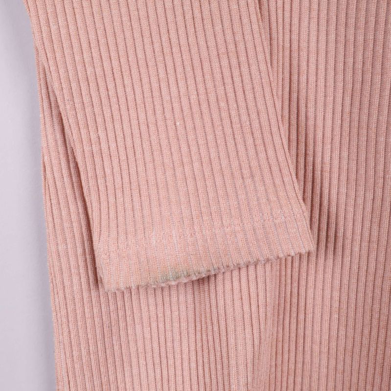 Detaljerat ärmslut med struktur