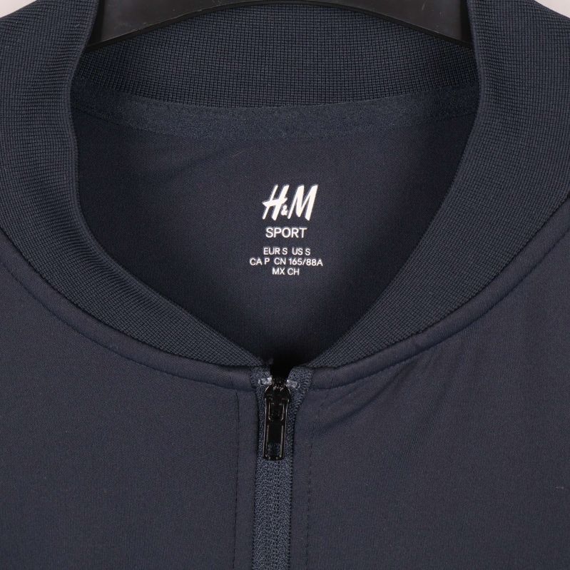 Fickor och dragkedja i fokus