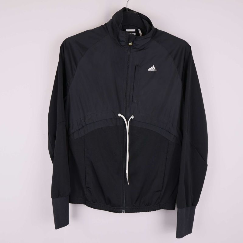 Svart träningsjacka med dragkedja och adidaslogga fram