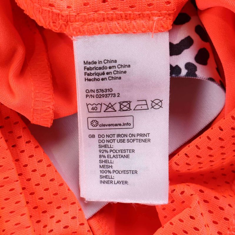 Materiallapp med sammansättning och tvättråd