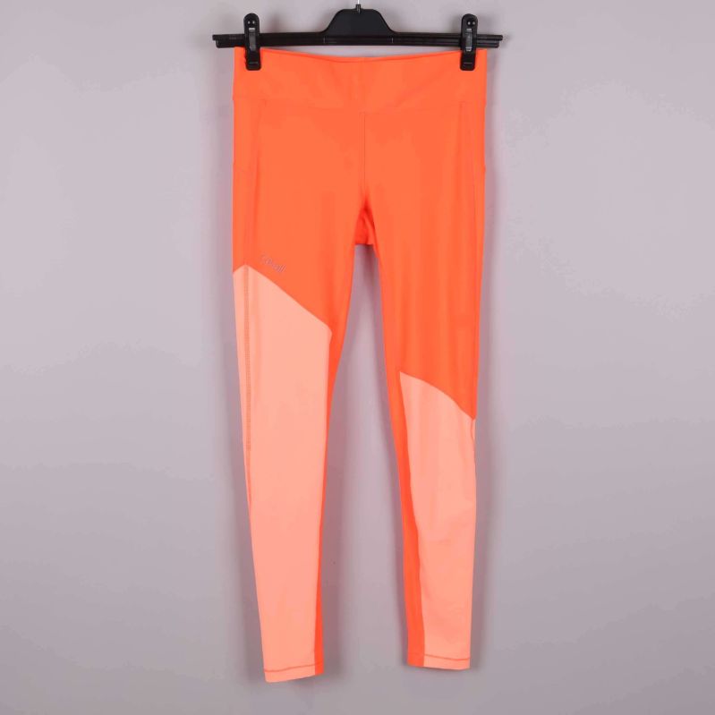 Träningstights i orange med ljusare paneler framifrån