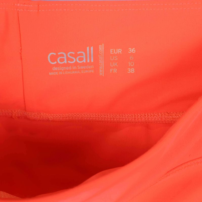 Invändig storleks- och informationsetikett från Casall