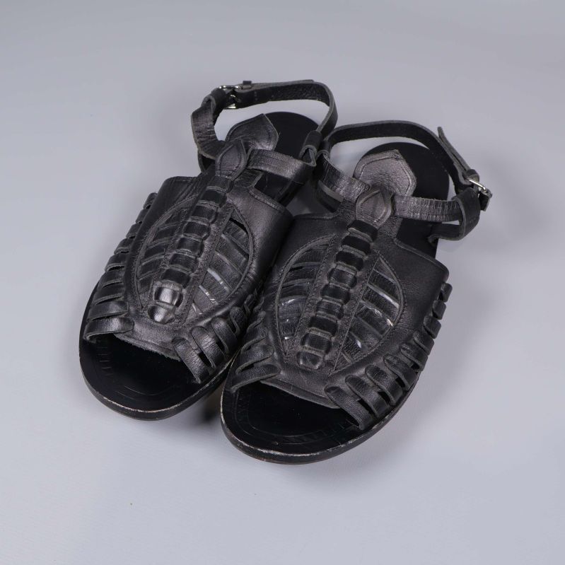 Svarta lädersandaler med remmar