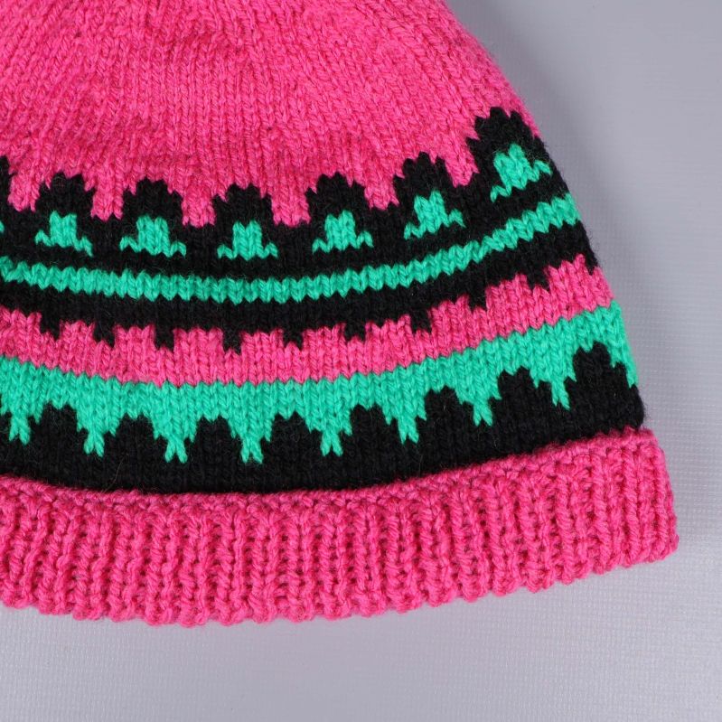 Närbild på mössans mönster och struktur