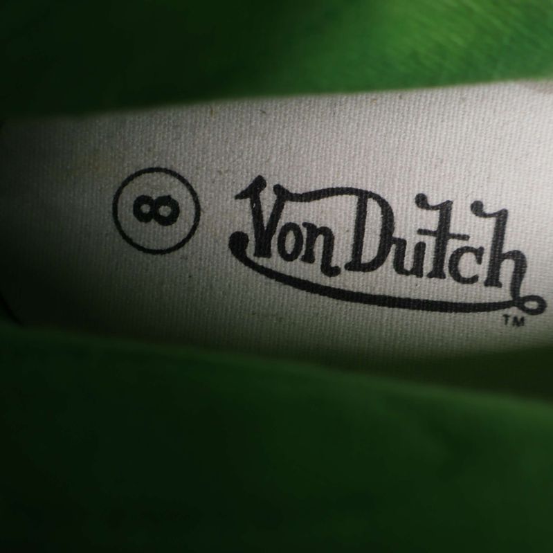 Von Dutch logotyp och storleksangivelse på insidan av skon