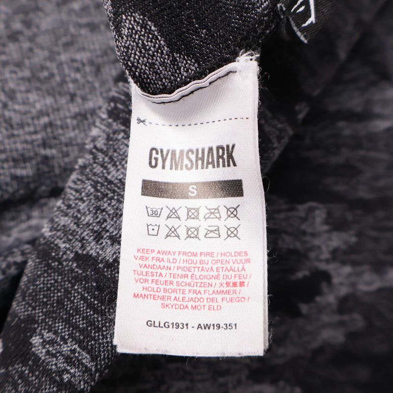 Gymshark tyg- och tvättrådsetikett i tightsen