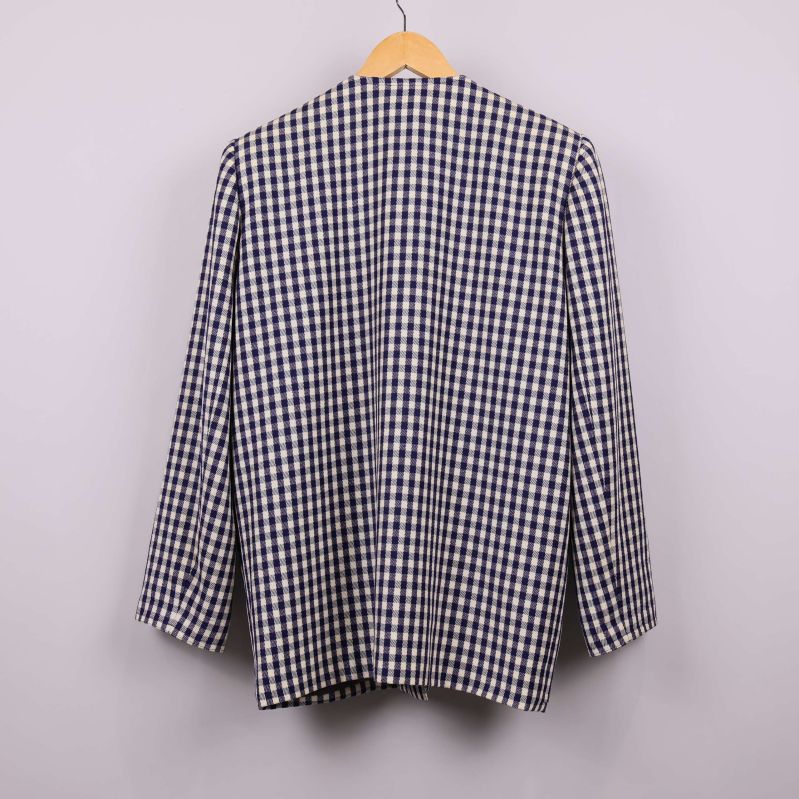 Baksida på kavajen som visar hela mönstret