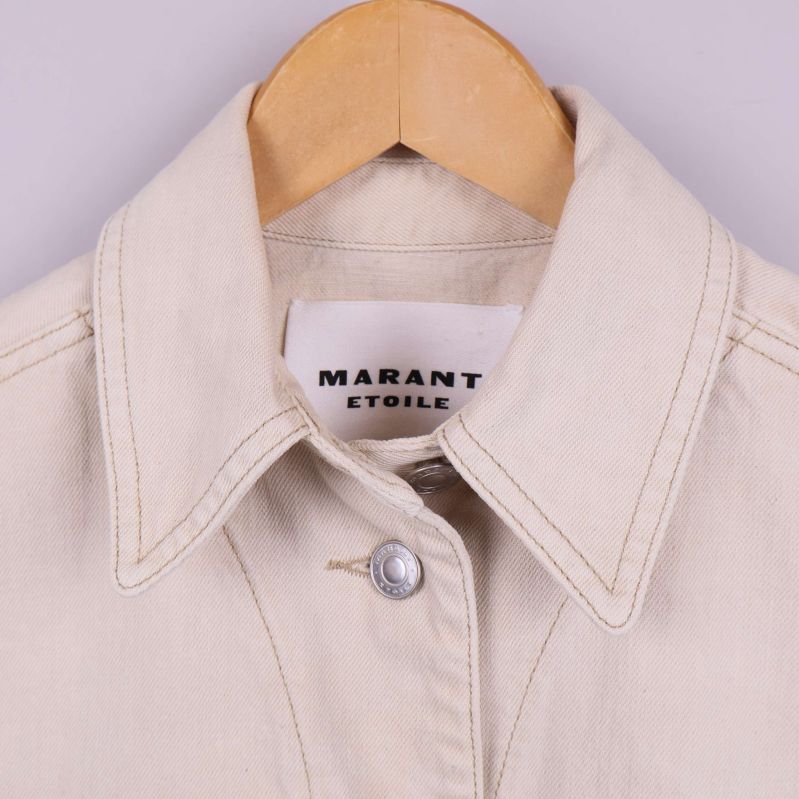 Närbild på krage och etikett Marant Étoile