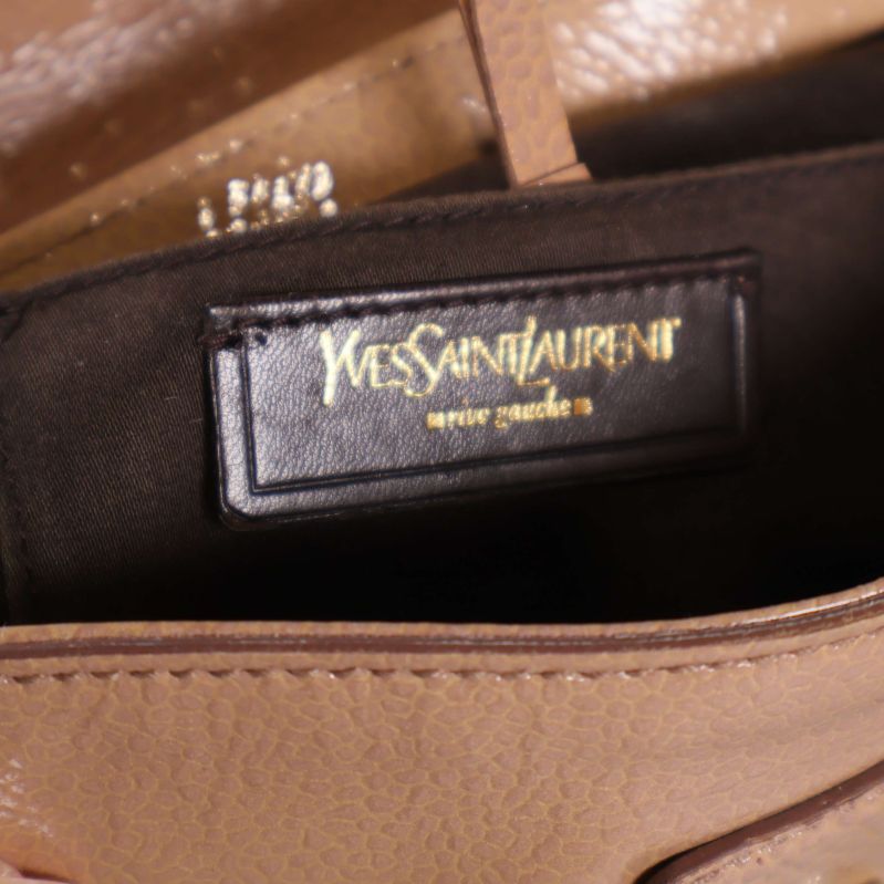 Yves Saint Laurent etikett inuti väskan