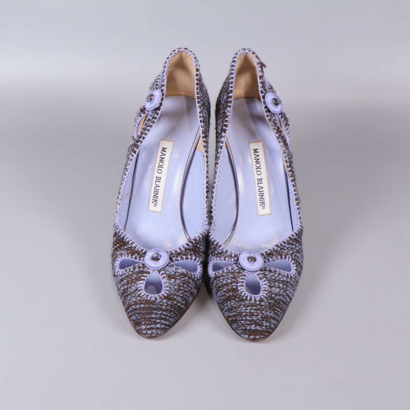 Stilettklackar ovanifrån med dekorativa detaljer