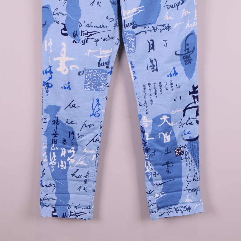 Benavslut på Kenzo jeans med motiv