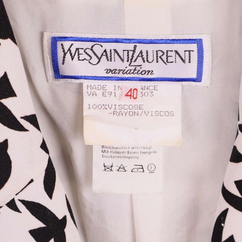 Yves Saint Laurent-etikett och materiallapp med viskos