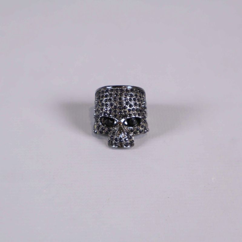 Ring med glittrande dödskalle framtill, metallic finish