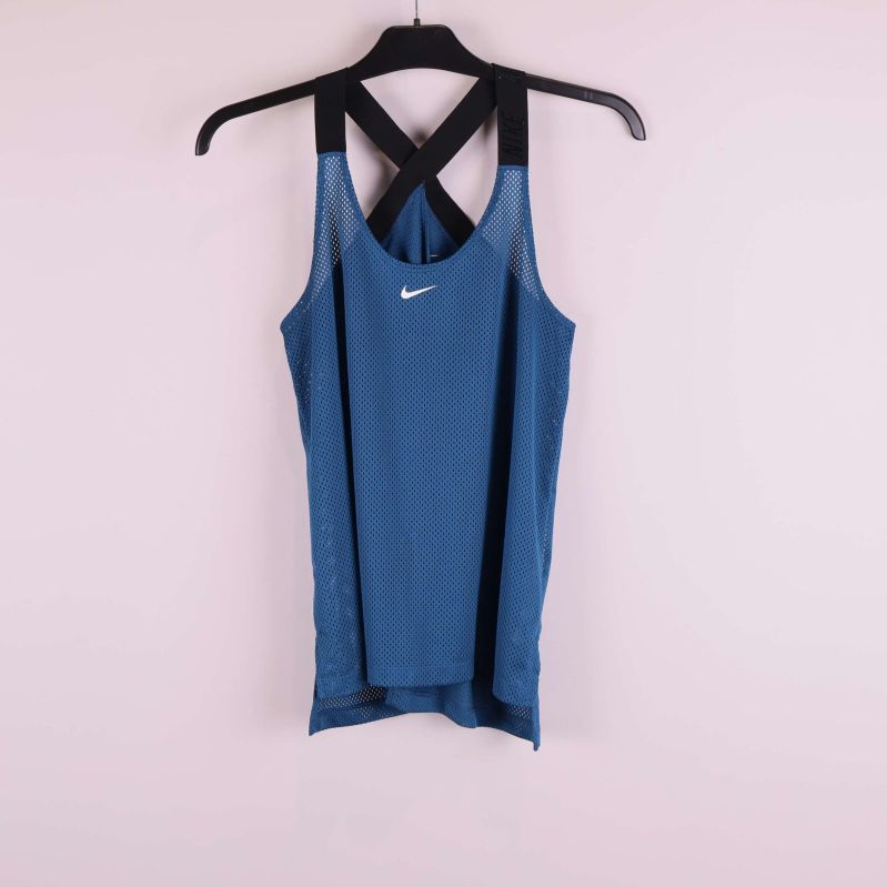 Blått träningslinne med korslagda svarta axelband