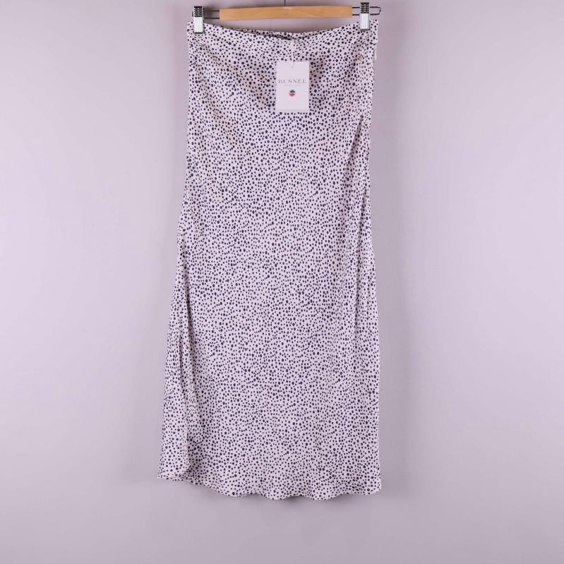 Prickig kjol i midi-längd 