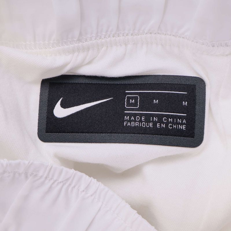 Invändig Nike etikett med storlek M