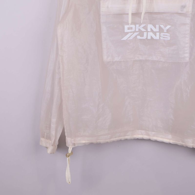 Justerbar dragsko och nederkant på jackan