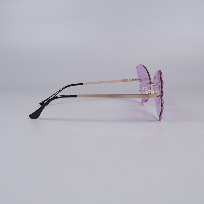 Solglasögon med guldfärgade skalmar och svarta tippar