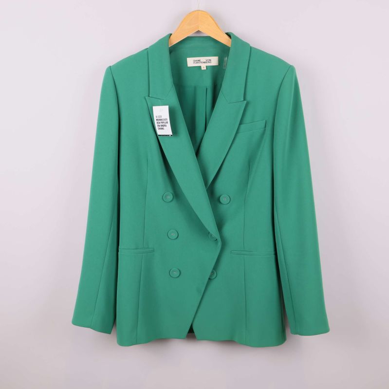 Grön dubbelknäppt kavaj framifrån 