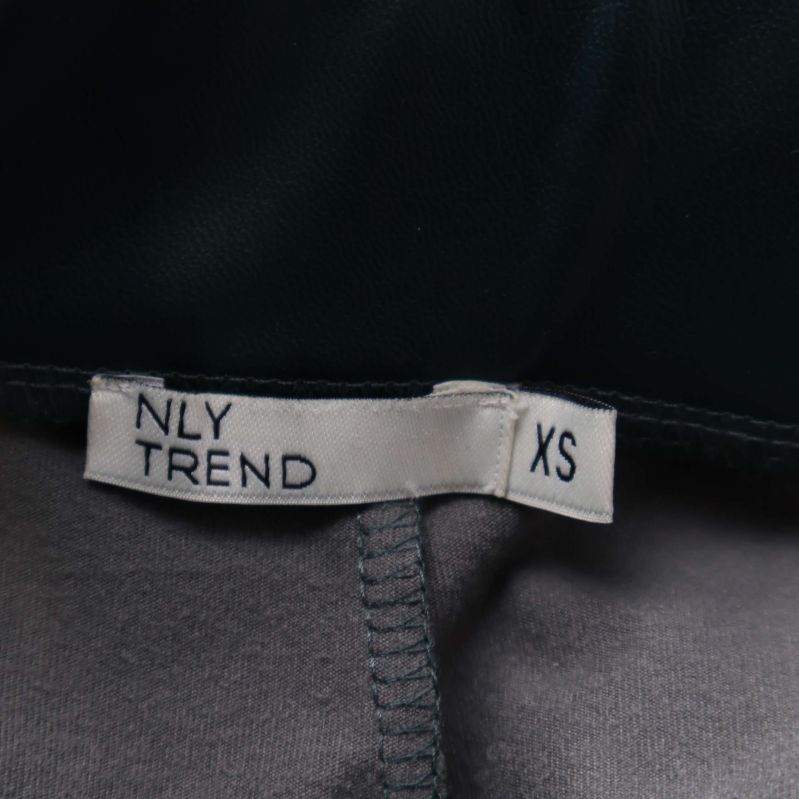 NLY Trend-märkeslapp och storlek XS synlig