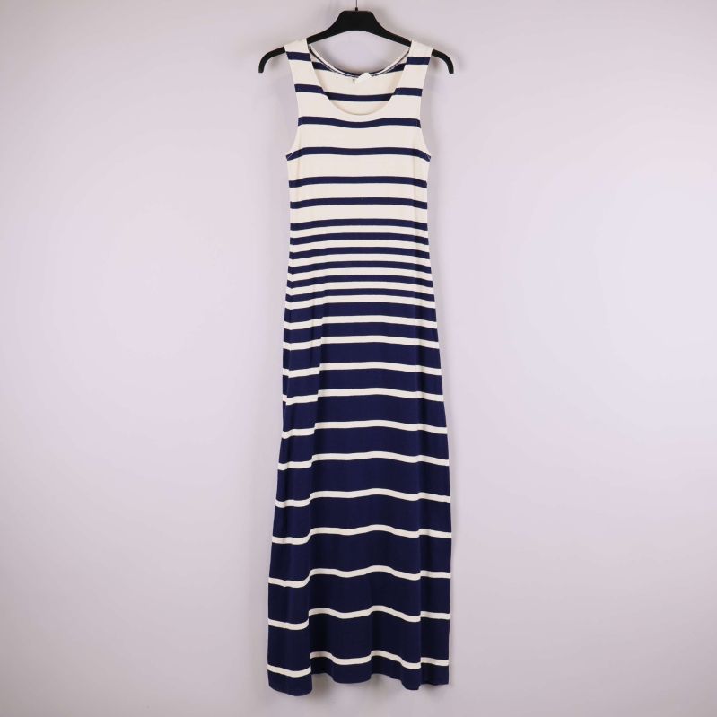 Lång ärmlös randig klänning på galge framifrån