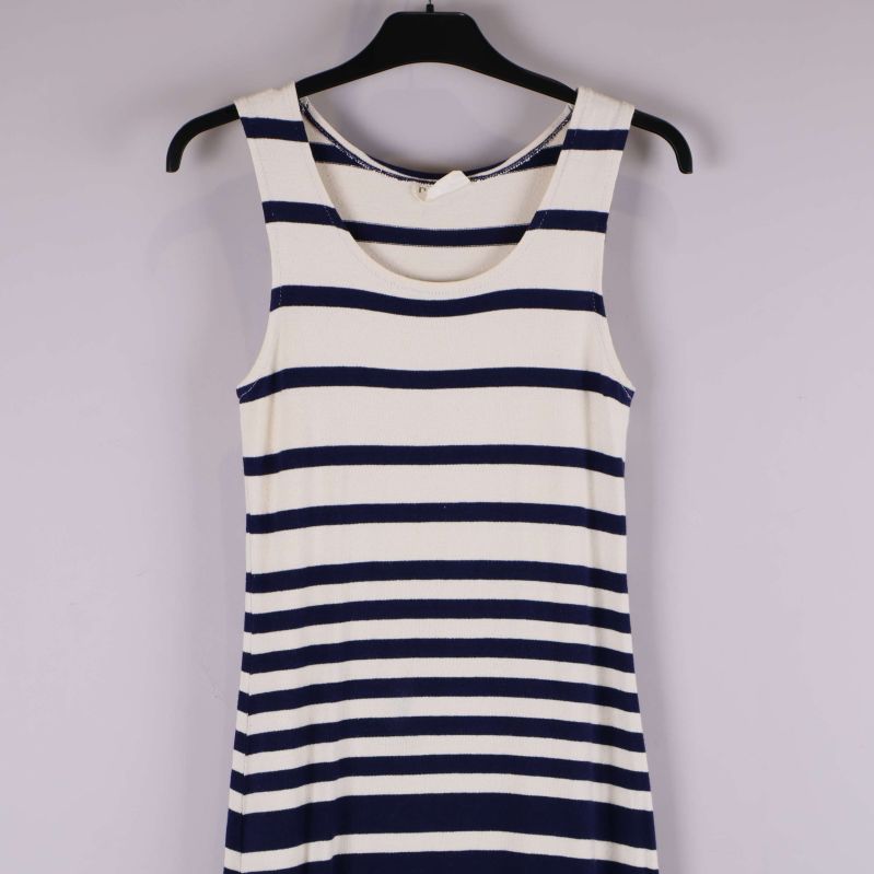 Överdel av randig klänning med rund ringning