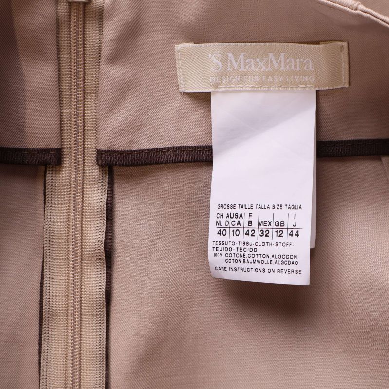 S Max Mara märkesetikett samt material- och storlekslapp
