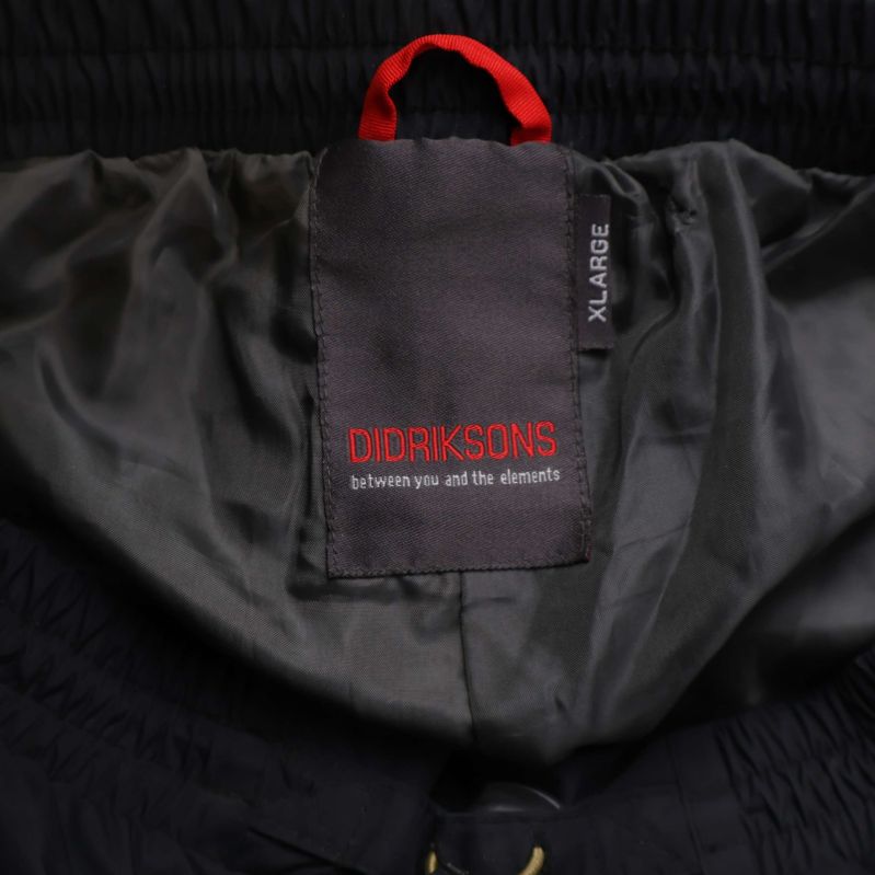 Didriksons logotyp och storlekslapp med XL markering