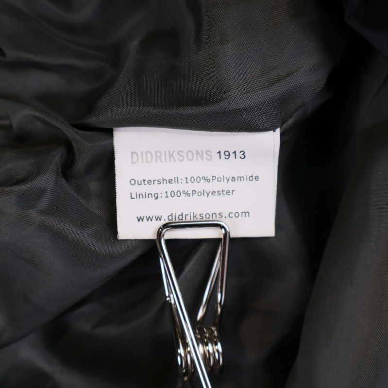 Materiallapp med information om polyamid och polyester