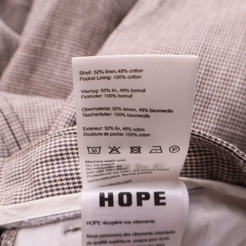 Materiallapp som visar linne och bomullsmix i byxan