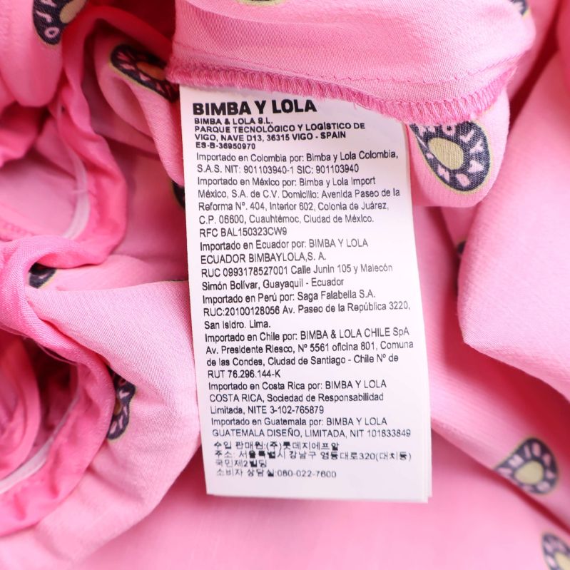 Material- och tillverkningsetikett i plagget från Bimba Y Lola
