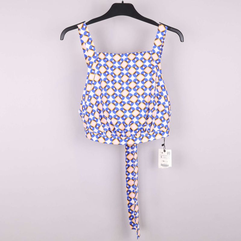 Grafisk topp med knytband