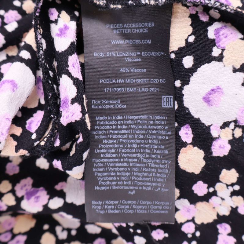 Materiallapp som anger 51% LENZING™ ECOVERO™ viskos och 49% viskos