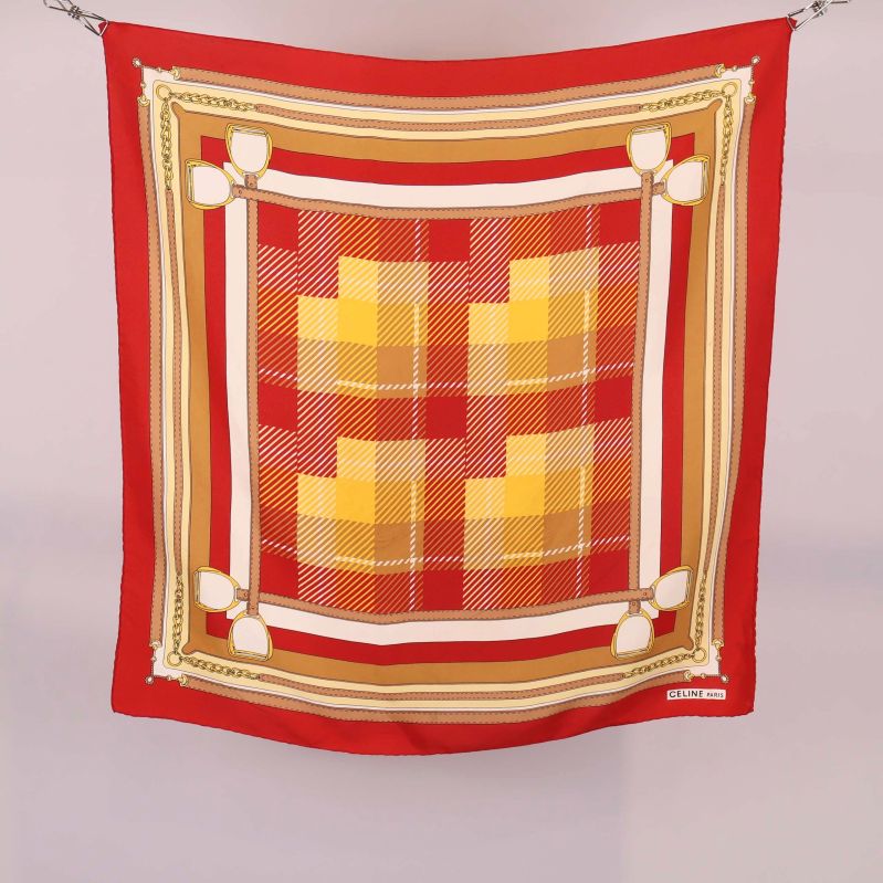 Stor röd scarf med rutigt mönster 