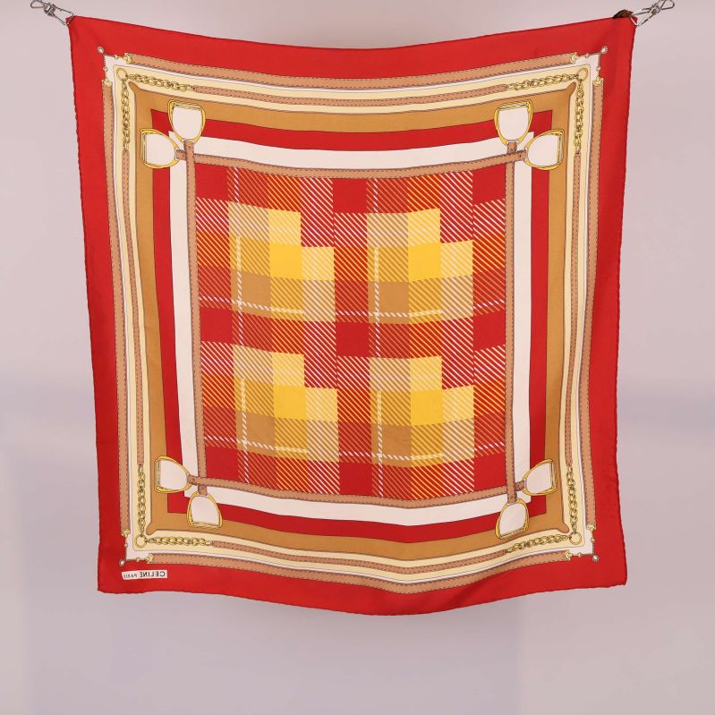 Röd och gul scarf med rutmönster  