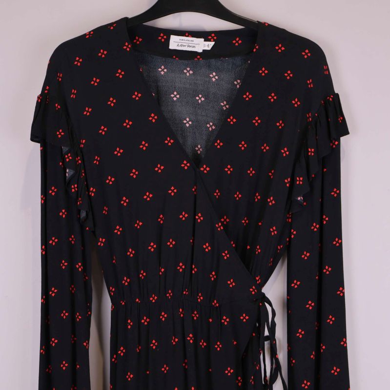 Överdel av klänning med omlott och långa ärmar