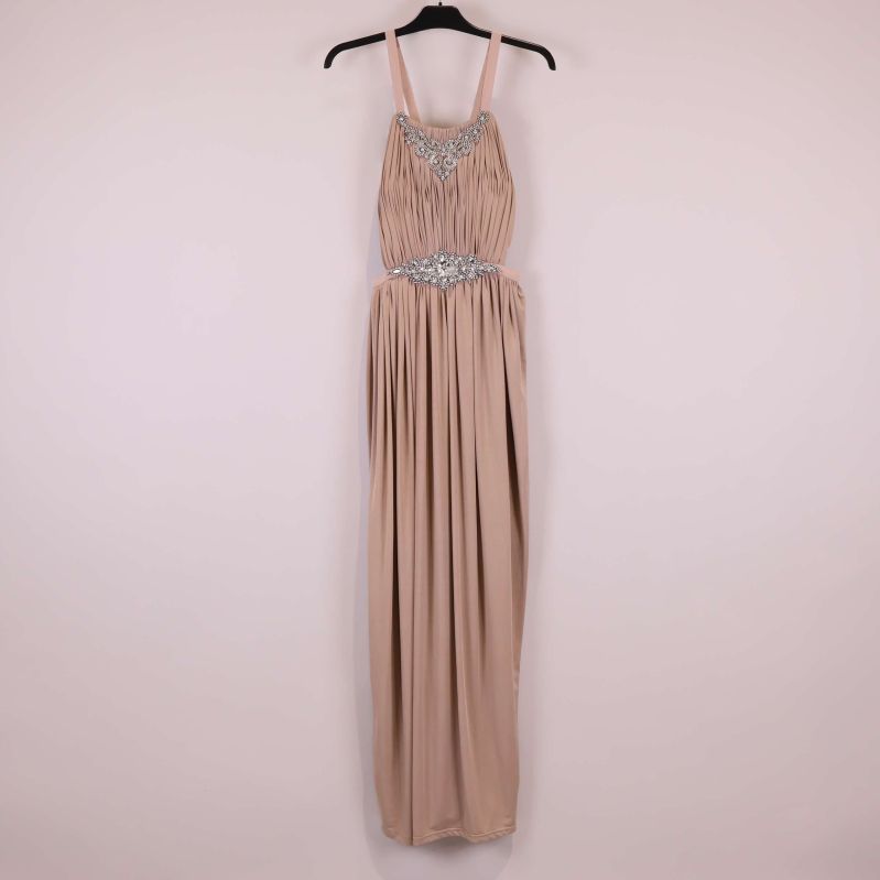 Lång beige klänning med strassdetaljer framtill