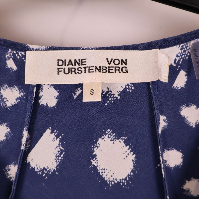 Namn- och storlekslapp för Diane von Furstenberg S