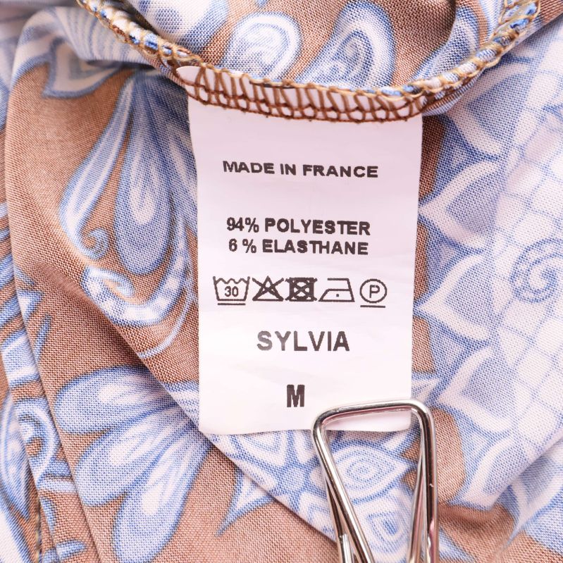 Materiallapp med 94% polyester och 6% elastan