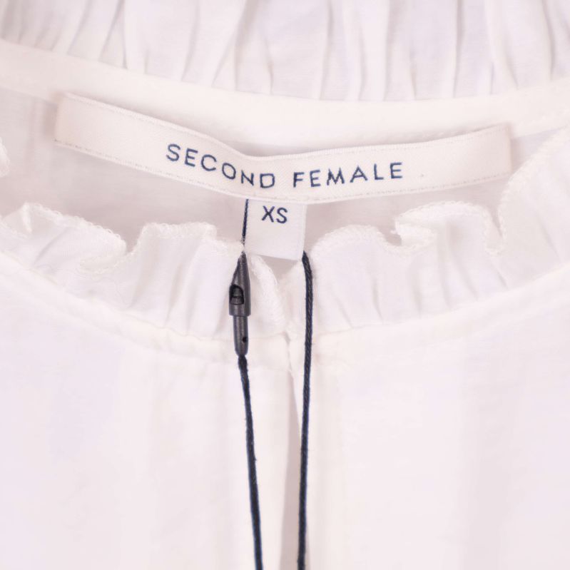Etikett från Second Female och storlek XS