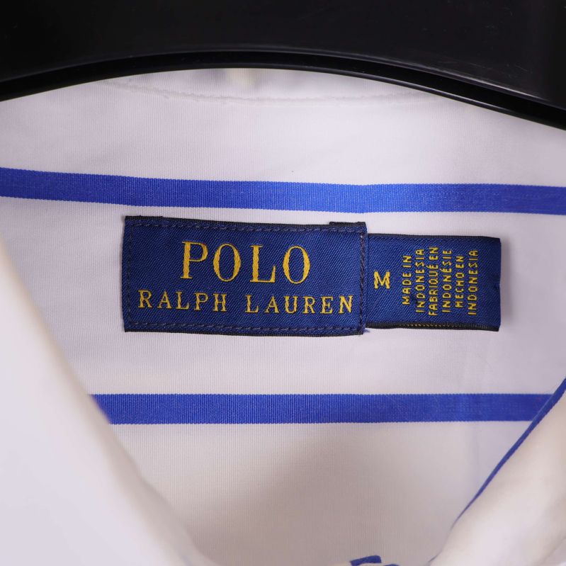 Närbild på etikett Polo Ralph Lauren i skjortkrage