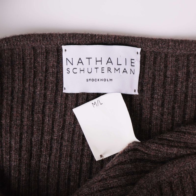 Nathalie Schuterman etikett samt storleksmärkning M/L