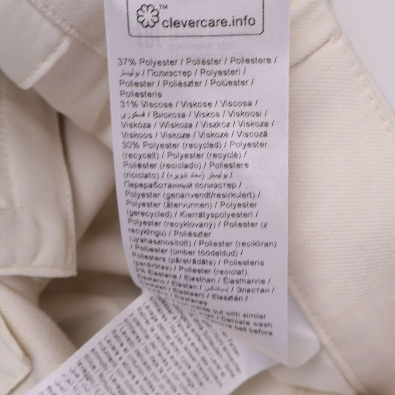 Materiallapp med sammansättning för byxa i polyester, viskos, elastan