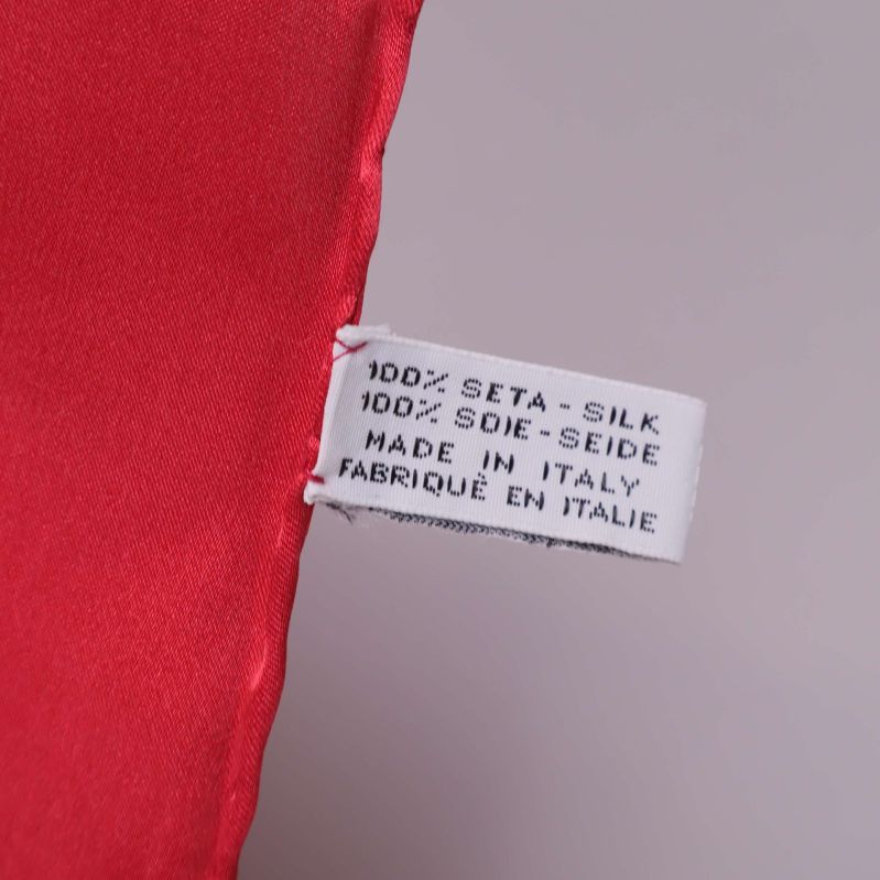 Materialetikett med 100% siden, made in Italy