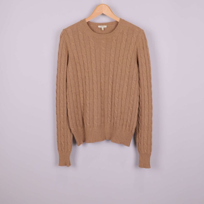 Beige stickad tröja på 