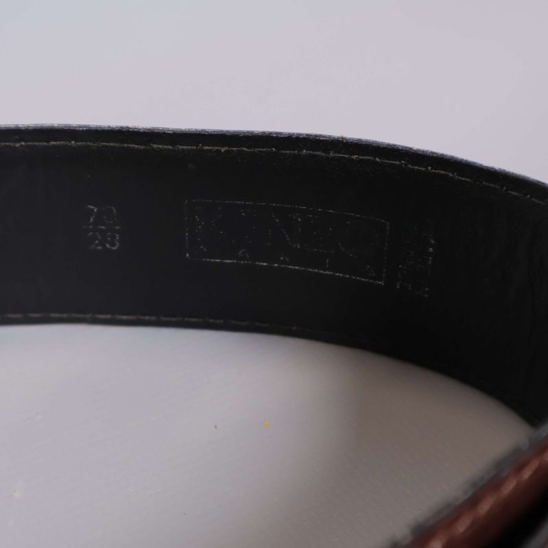 Stämpling på bältets insida med Kenzo-logga